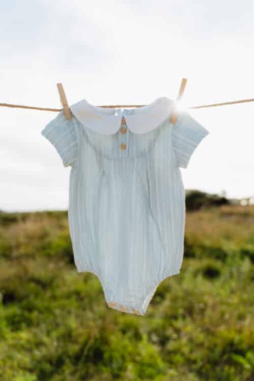 Ranita de bebe azul de rayas con cuello baby doll