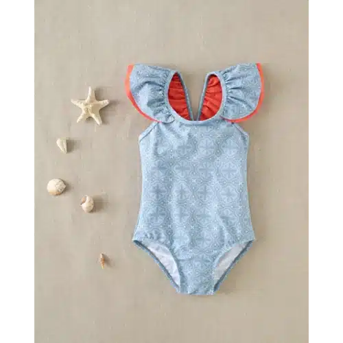 Bañador de niña con estampado geométrico y volante en tirantes